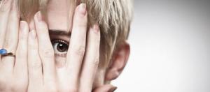 Phobie-sociale-vivre-dans-la-peur-de-l-autre_imagePanoramique500_220