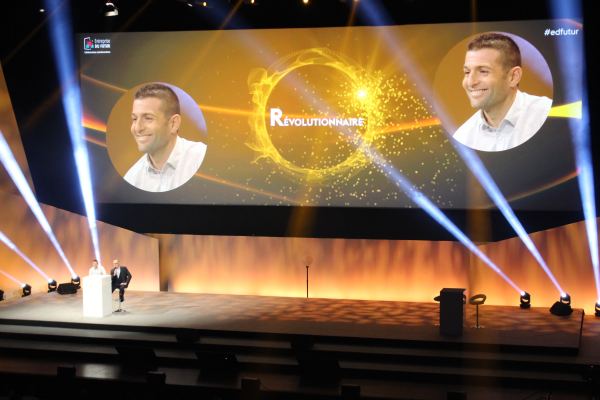 Franky Zapata R poru Révolutionnaire